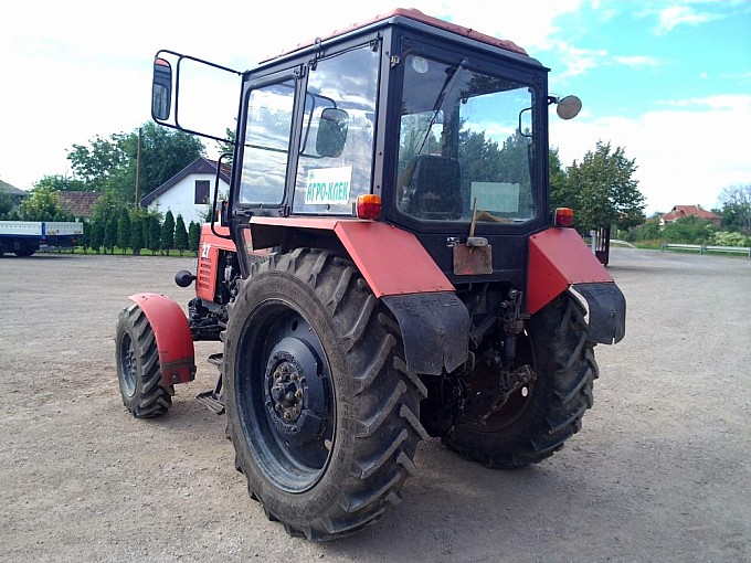 traktori belarus 820