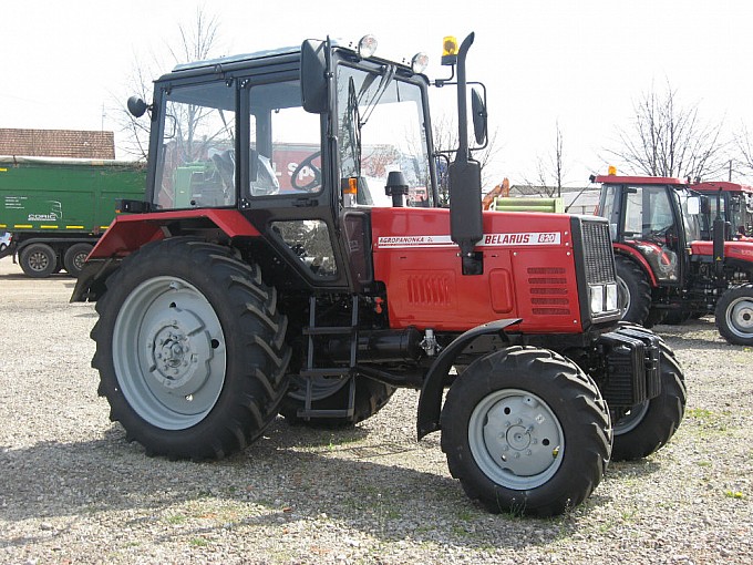 traktori belarus 820 standard - novo