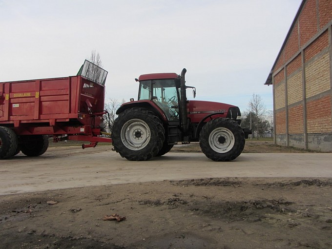 traktori case mx120