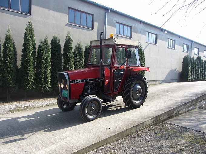 traktori imt 542