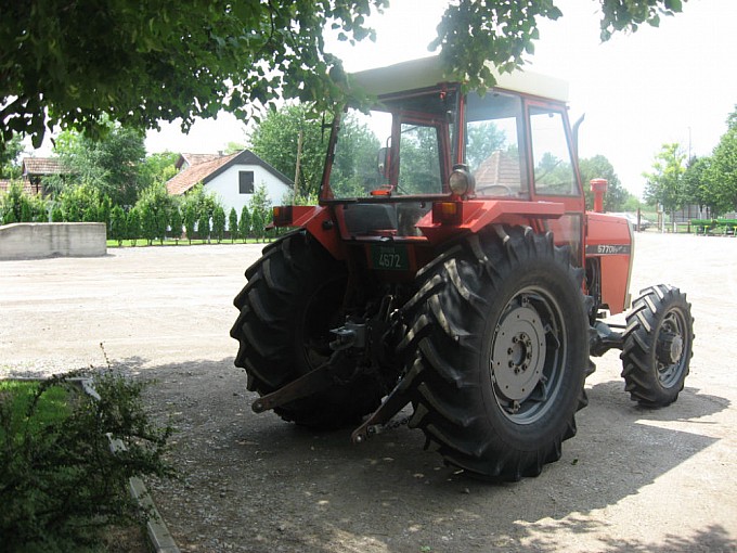 traktori imt 577 dv