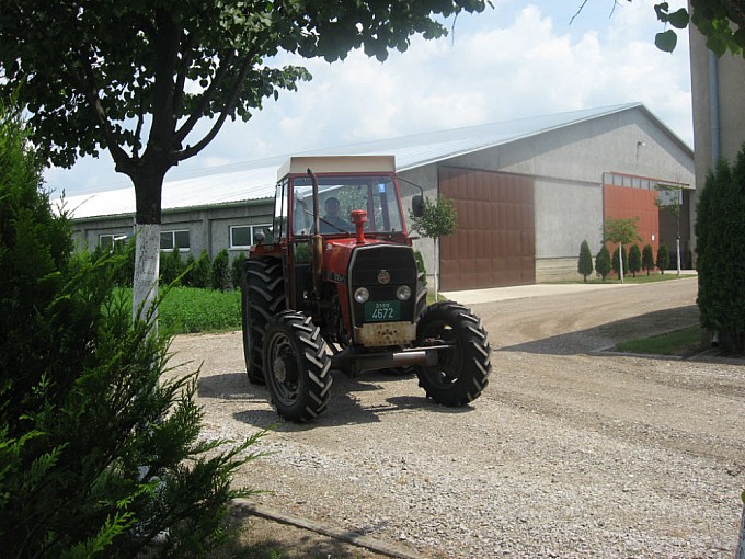 traktori imt 577 dv