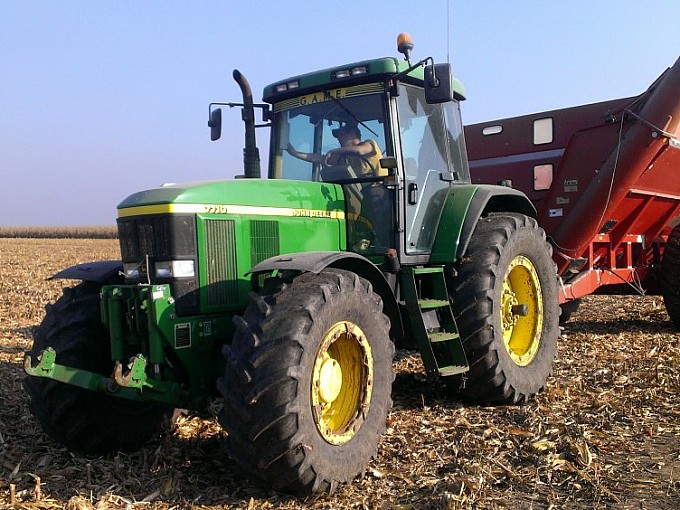 traktori john deere 7710