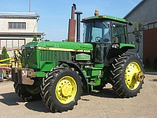 traktori john deere 4755