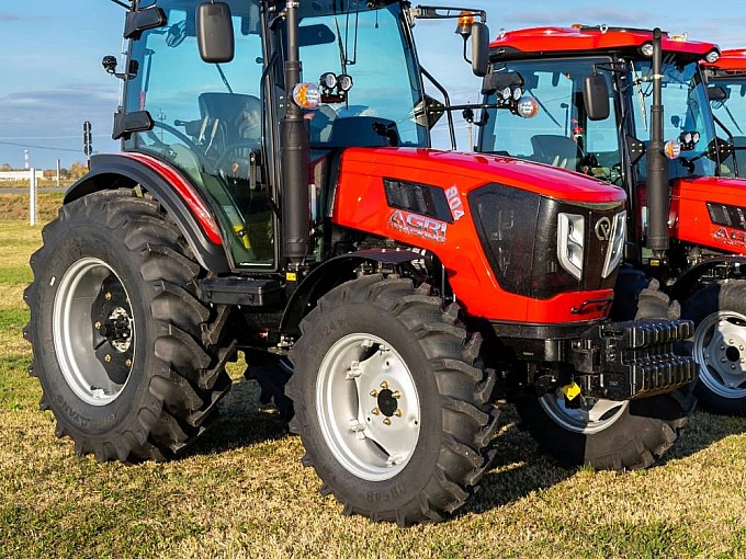 traktori agri tracking tb 804