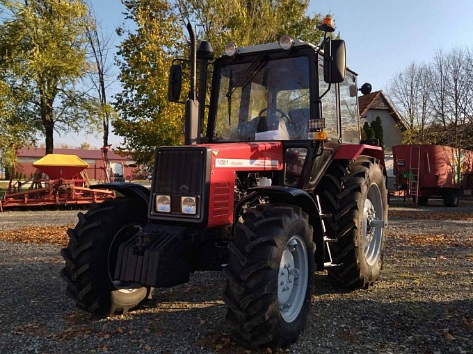 traktori belarus 1021
