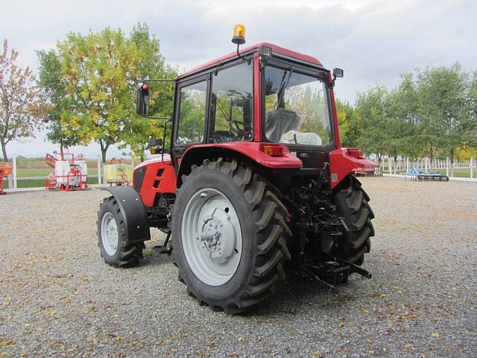 traktori belarus 10213