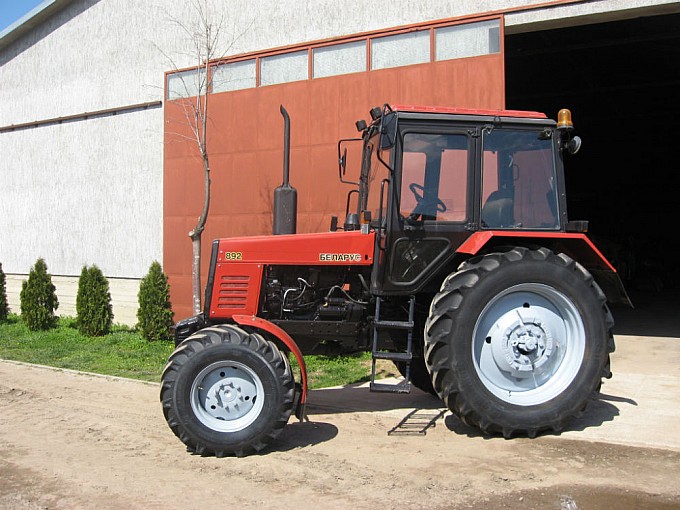 traktori belarus 892