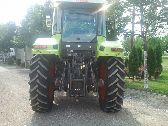 traktori claas ares 657