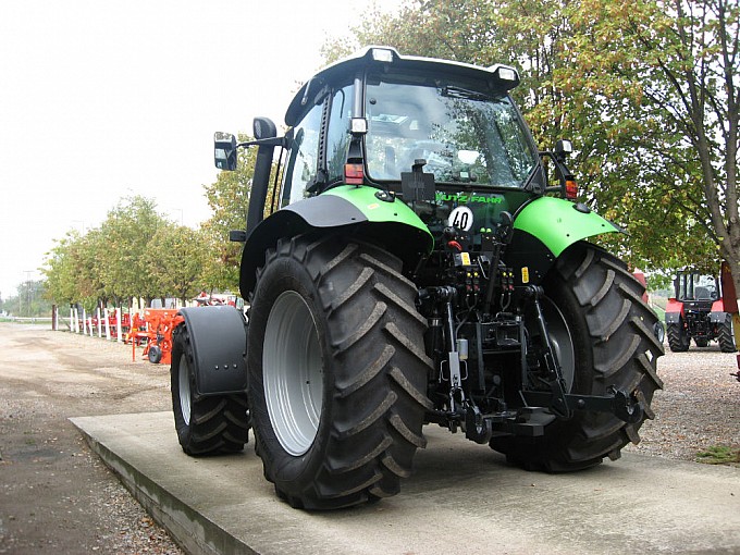 traktori deutz-fahr m600