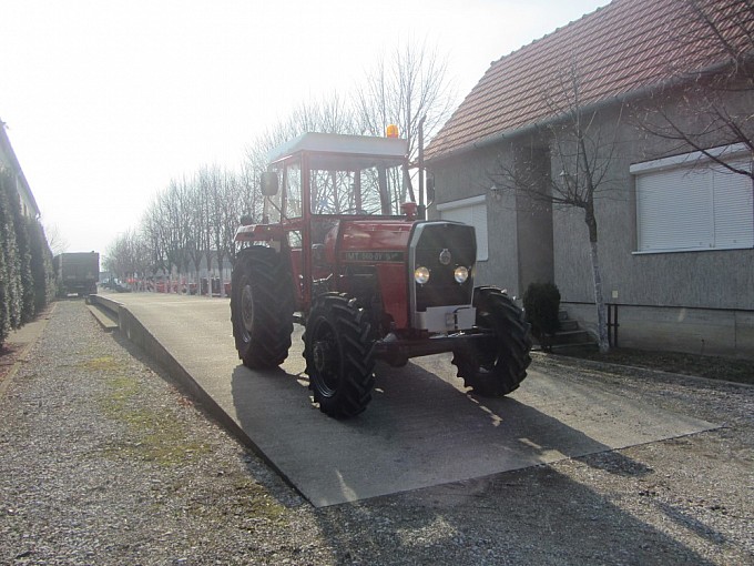 traktori imt 560dv