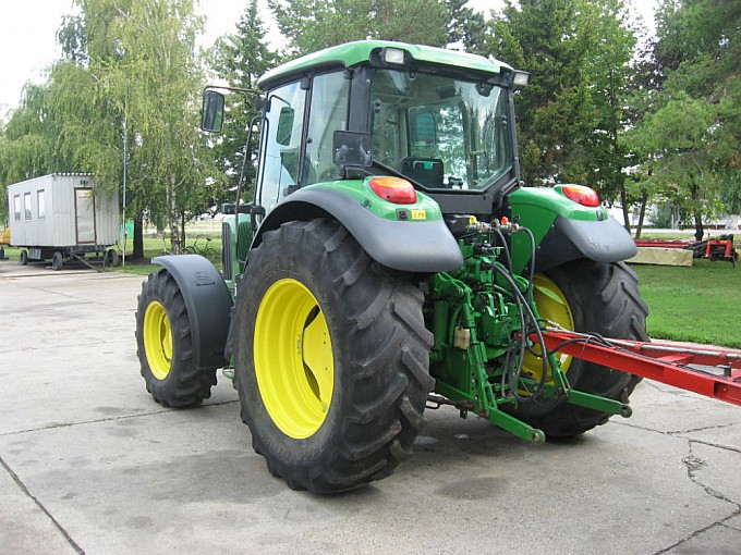 traktori john deere 6320