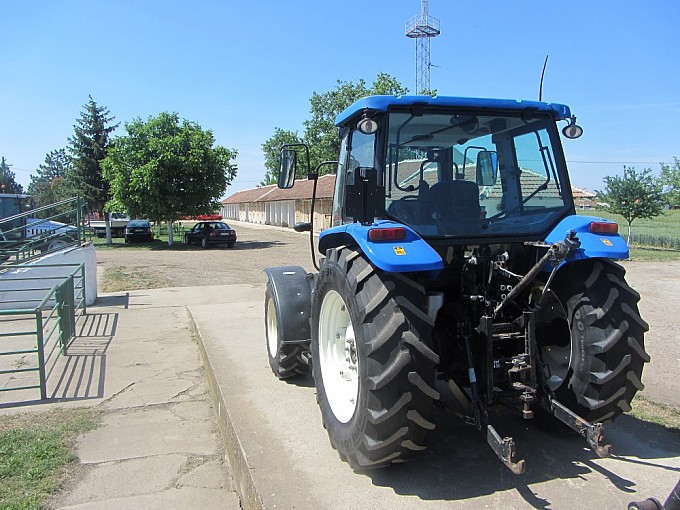 traktori new holland t5040