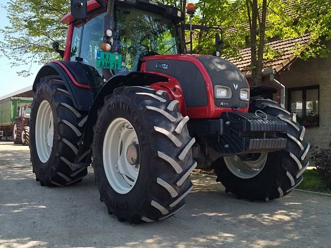 traktori valtra n111